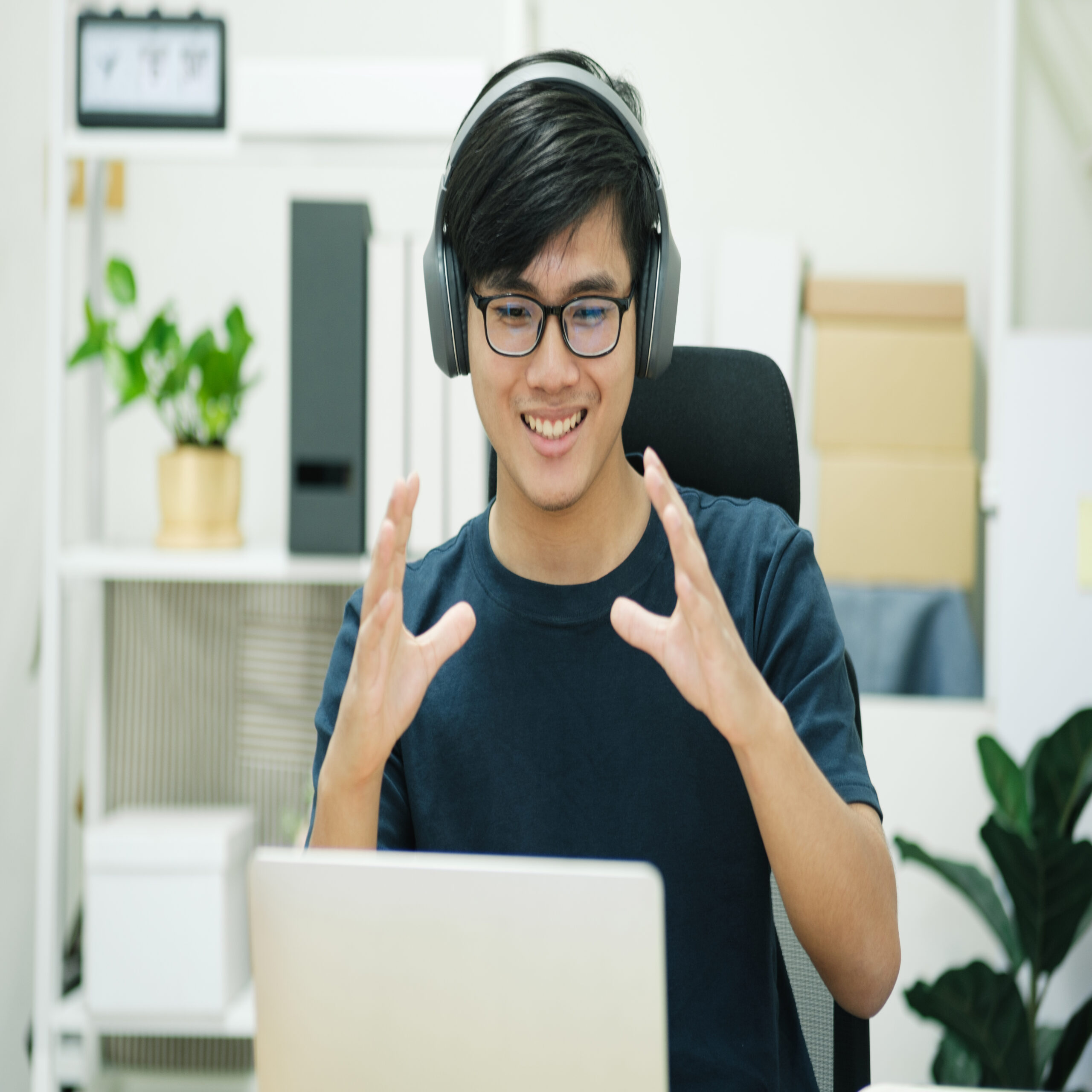 iwork.ph - Discover the top 10 popular online part-time jobs in the Philippines and start earning from the comfort of your home today! - 10 Popular Online Part Time Jobs In The Philippines